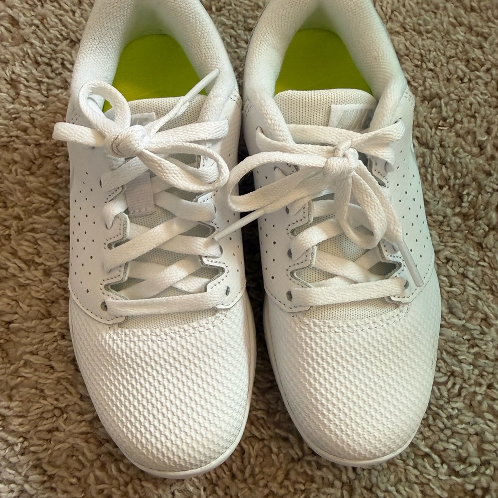 Nike White Cheer shoes - Picture 2 of 6